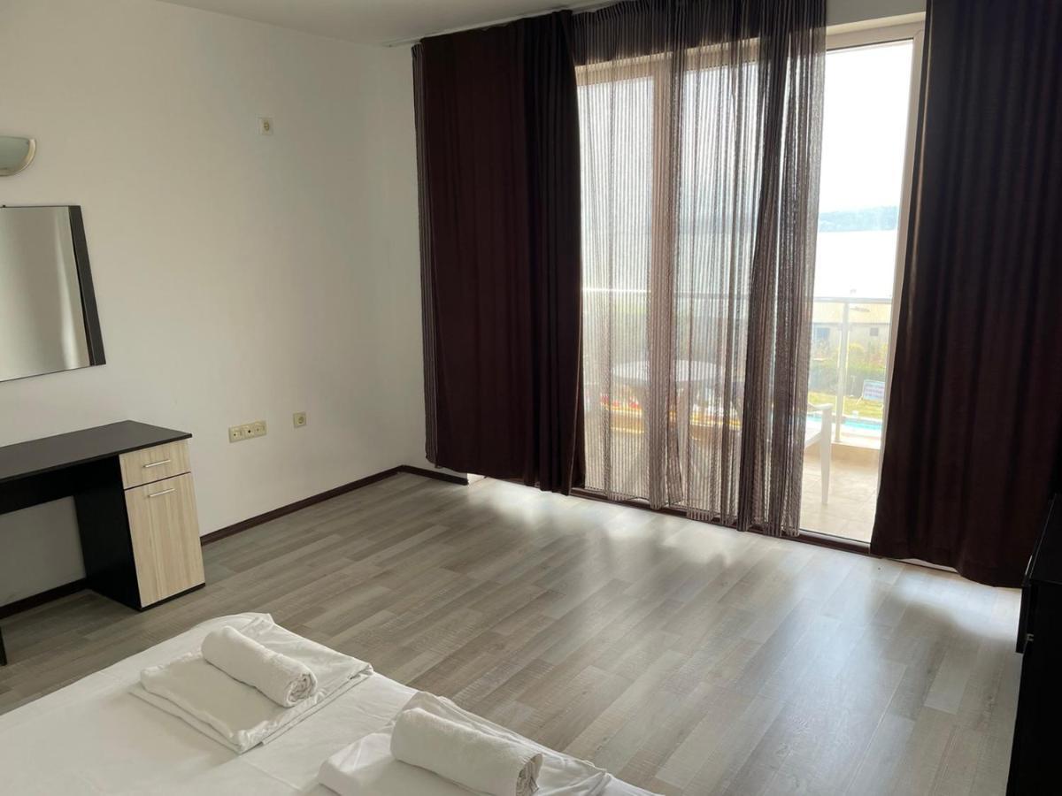 Safo Apartments And Rooms Szozopol Kültér fotó